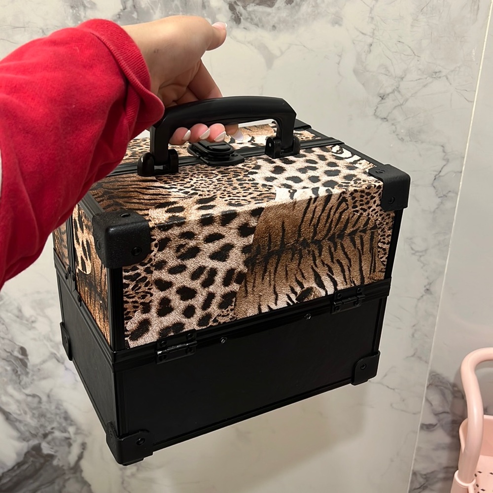 Makeup box